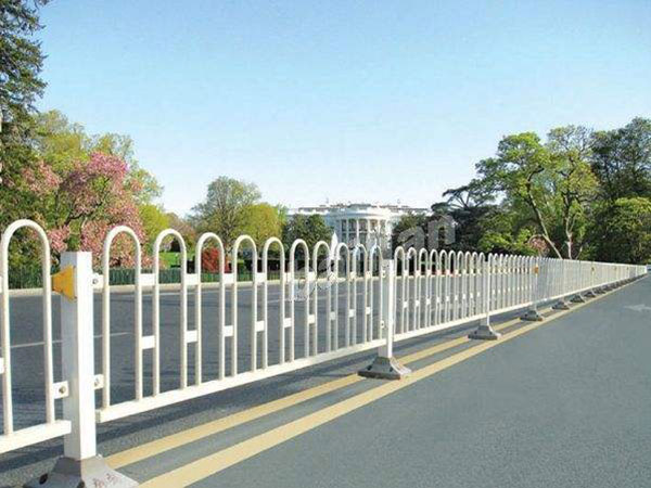 京式焊接道路护栏